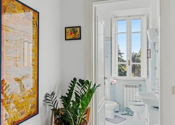 Vatican Oasis - Garden View Balcony & Full Kitchen Roma