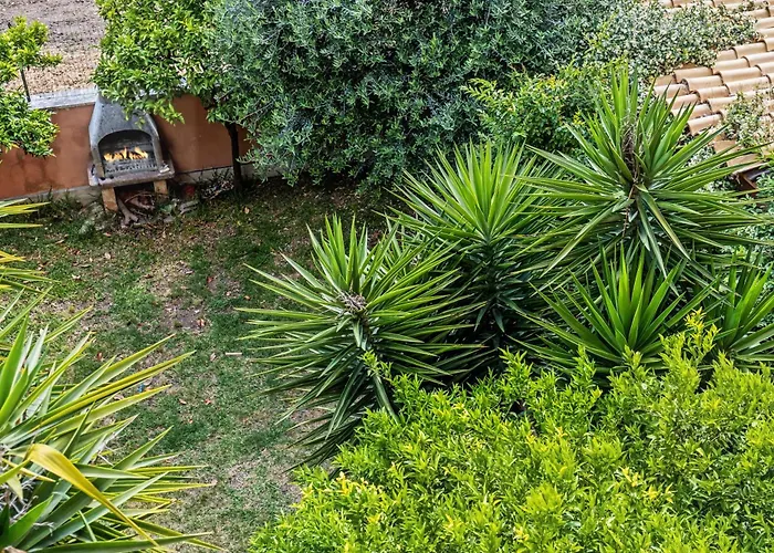 Vatican Oasis - Garden View Balcony & Full Kitchen Roma